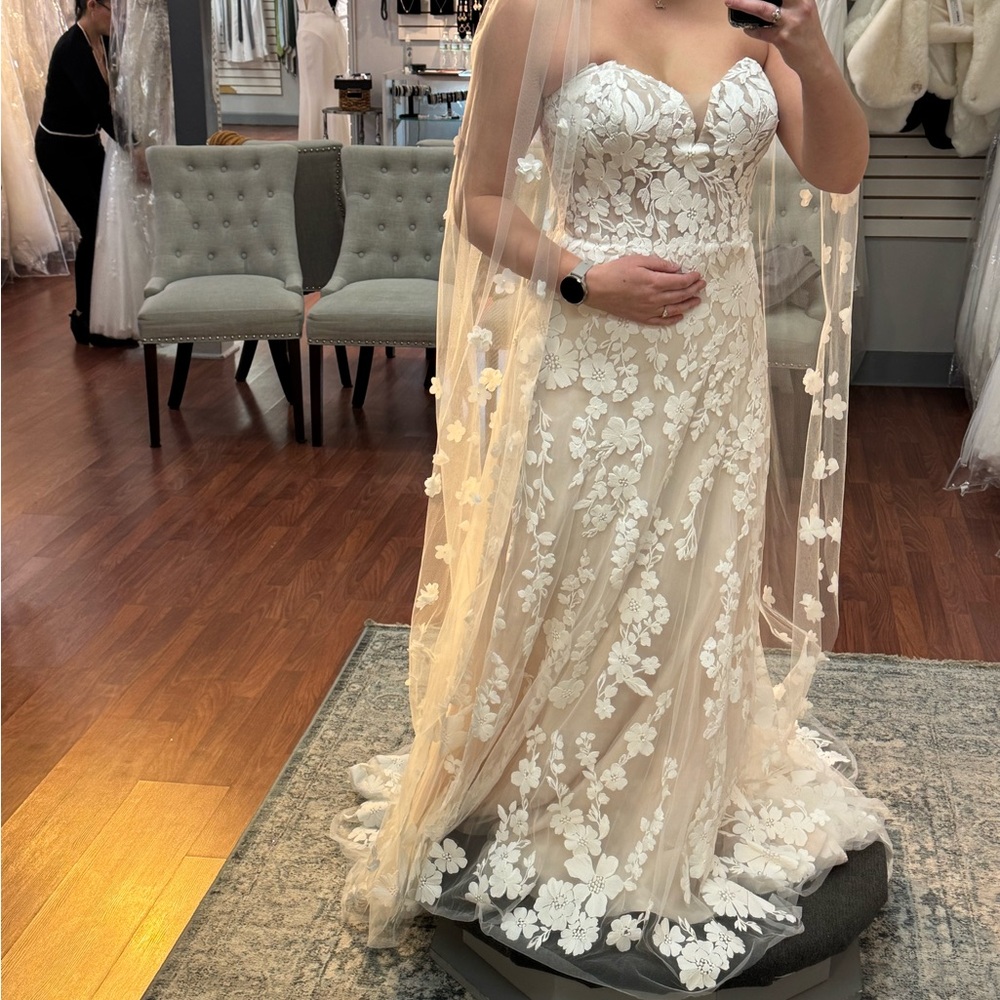 Maggie Sottero Demetria Wedding Dress - Picture 4 of 6